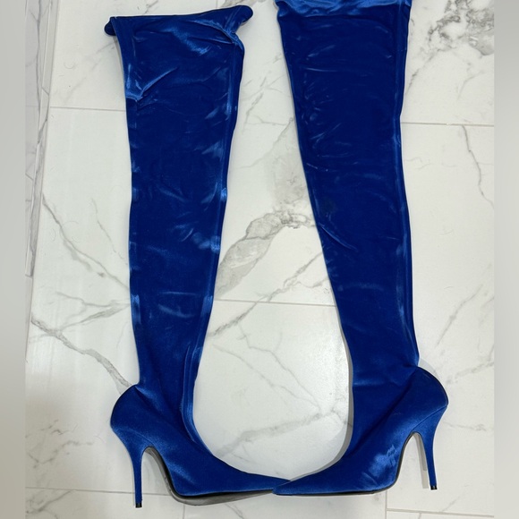 Balenciaga OTK Velvet Knife Boot - Picture 2 of 10